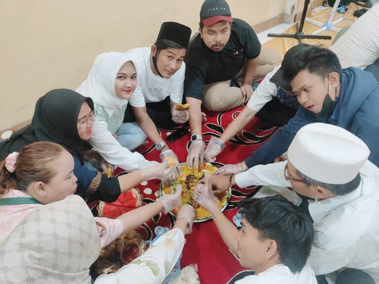 Serunya Bukber Xlhome Samarinda dengan Menu ala Timur Tengah