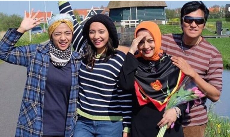 Marissa Haque Orang Balikpapan