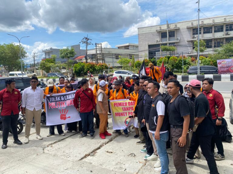 Aksi Tolak Uang di Balikpapan